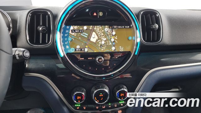 MINI Cooper S Countryman ALL4 Classic Launch Pack 2nd 2023 — фото 15