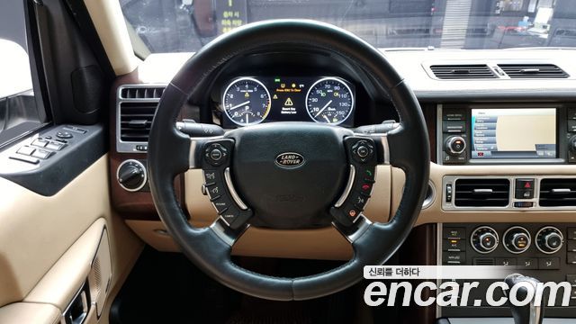 Land Rover Range Rover V8 5.0 Vogue 2011 — фото 13