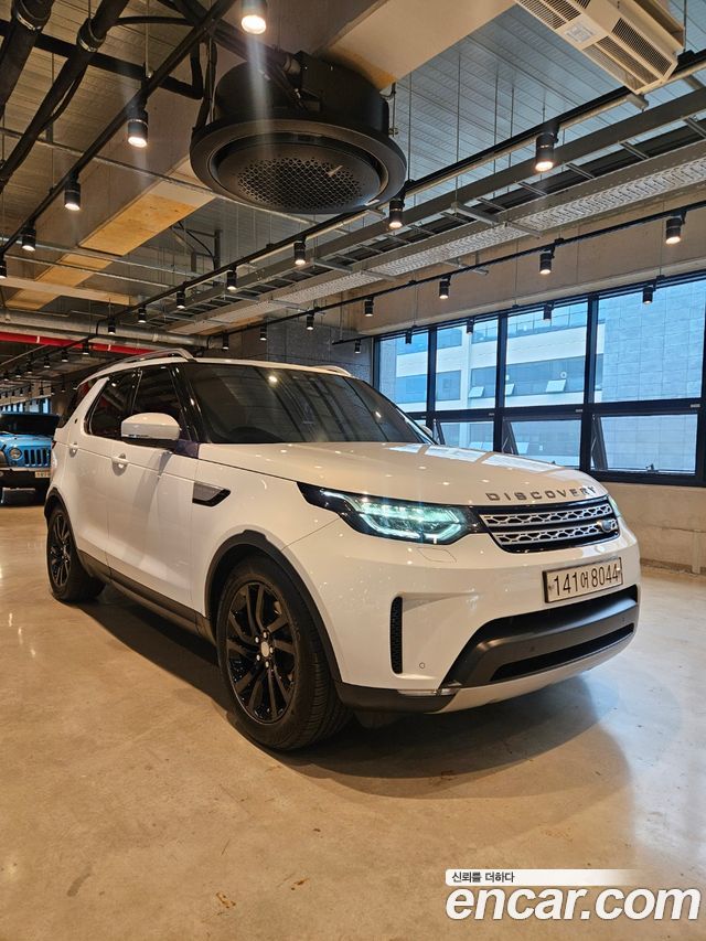 Land Rover Discovery 5 2.0 SD4 HSE 2017 — фото 2