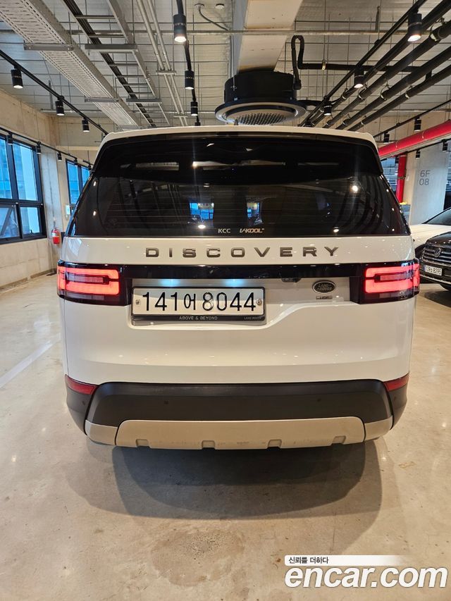 Land Rover Discovery 5 2.0 SD4 HSE 2017 — фото 4
