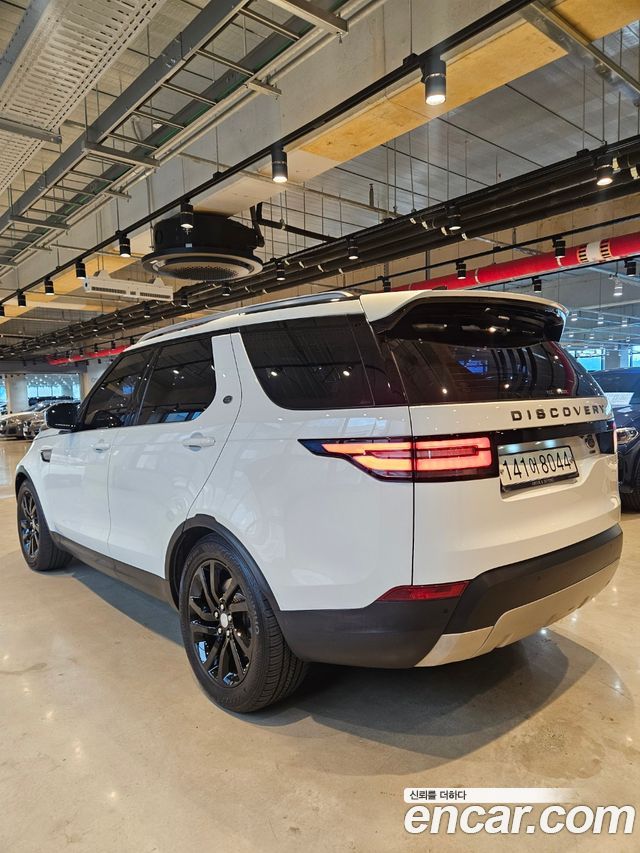 Land Rover Discovery 5 2.0 SD4 HSE 2017 — фото 5