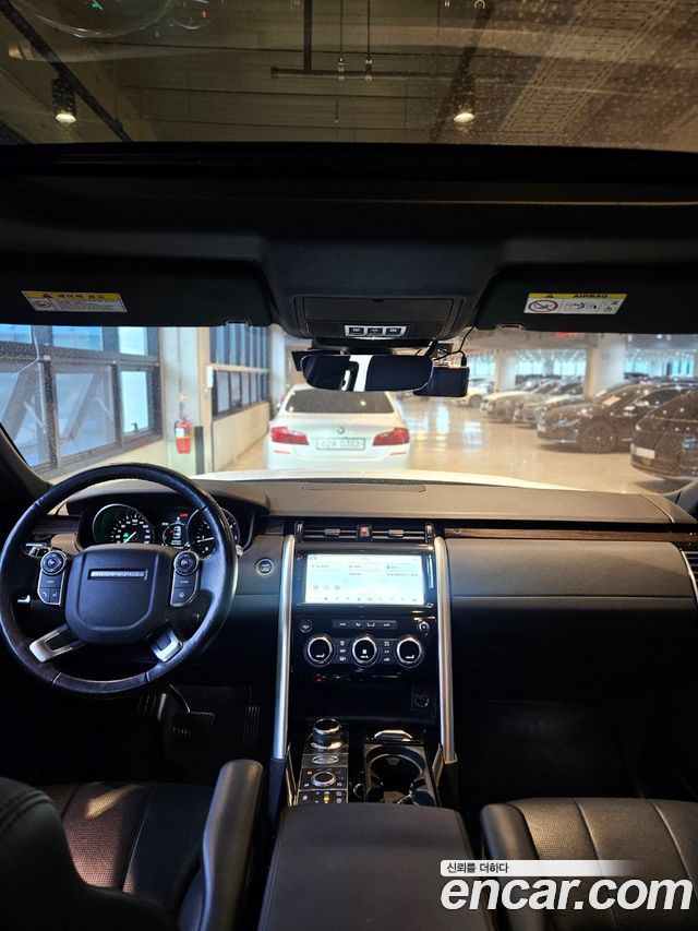 Land Rover Discovery 5 2.0 SD4 HSE 2017 — фото 9