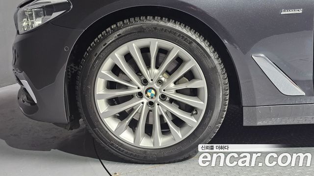 BMW 5 Series (G30) 530i Luxury Plus 2018 — фото 4
