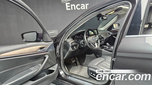 BMW 5 Series (G30) 530i Luxury Plus 2018 — фото 9