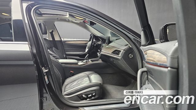 BMW 5 Series (G30) 530i Luxury Plus 2018 — фото 14