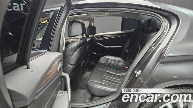 BMW 5 Series (G30) 530i Luxury Plus 2018 — фото 15