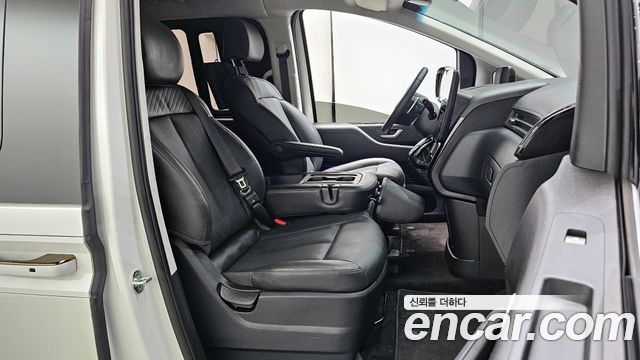 Hyundai Staria 4WD Camper Prestige Camper 11Seater 2023 — фото 10