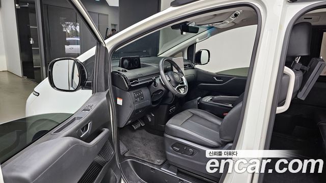 Hyundai Staria 4WD Camper Prestige Camper 11Seater 2023 — фото 11