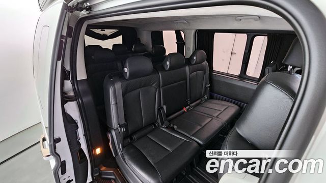 Hyundai Staria 4WD Camper Prestige Camper 11Seater 2023 — фото 12
