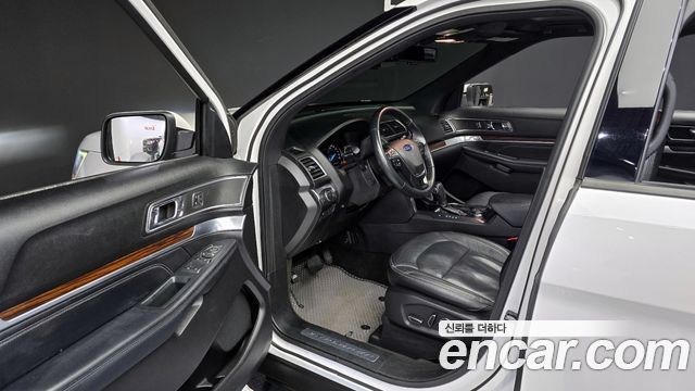 Ford Explorer 2.3 Limited 4WD 5th 2018 — фото 11