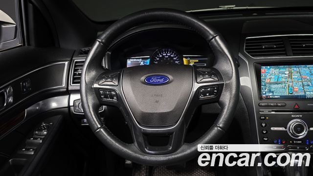 Ford Explorer 2.3 Limited 4WD 5th 2018 — фото 13