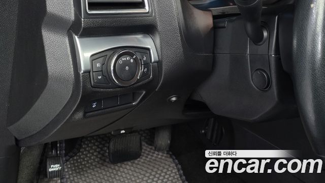 Ford Explorer 2.3 Limited 4WD 5th 2018 — фото 14