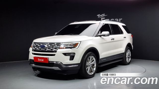 Ford Explorer 2.3 Limited 4WD 5th