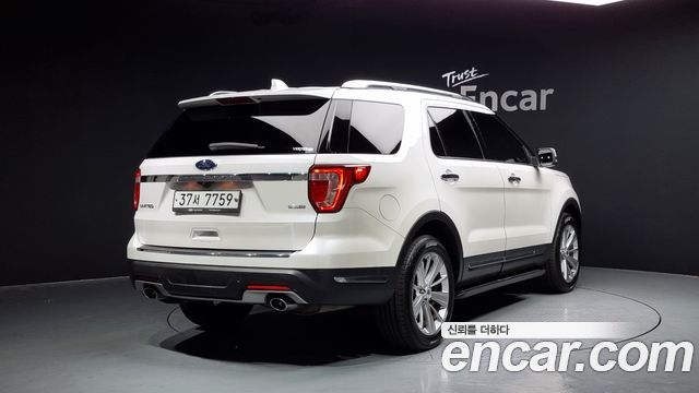 Ford Explorer 2.3 Limited 4WD 5th 2019 — фото 2