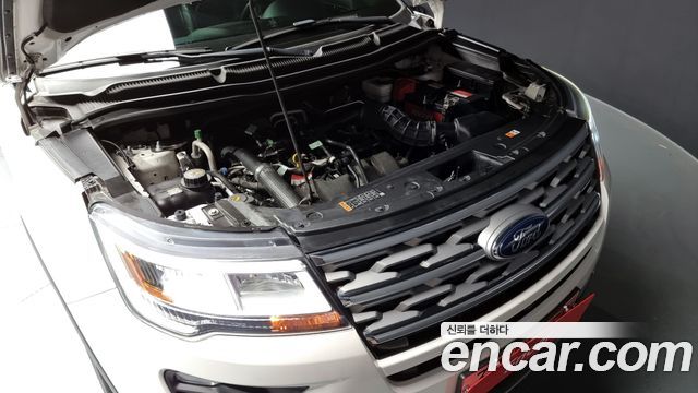 Ford Explorer 2.3 Limited 4WD 5th 2019 — фото 6