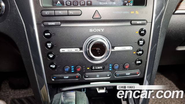 Ford Explorer 2.3 Limited 4WD 5th 2019 — фото 21