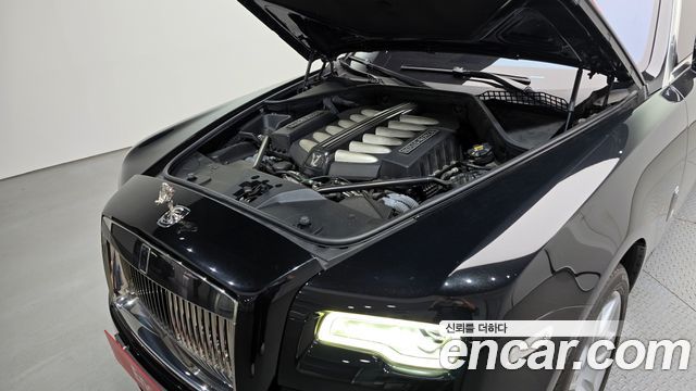 Rolls-Royce Ghost 6.6 EWB V12 2020 — фото 6