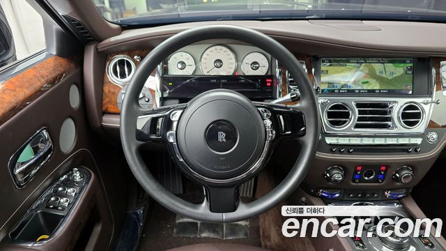 Rolls-Royce Ghost 6.6 EWB V12 2020 — фото 17