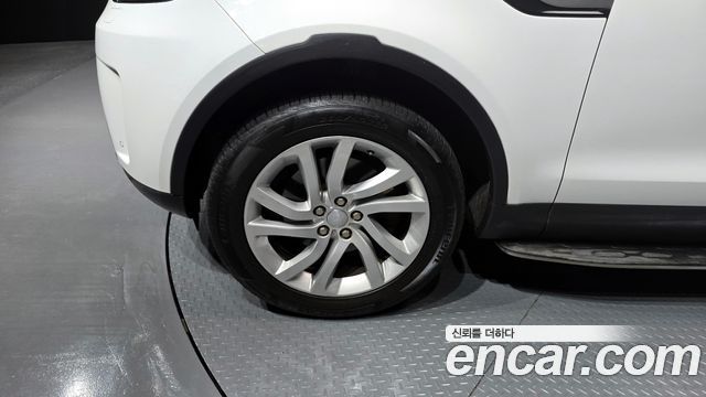 Land Rover Discovery 5 3.0 TD6 HSE 2018 — фото 5