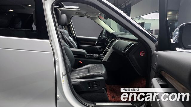 Land Rover Discovery 5 3.0 TD6 HSE 2018 — фото 10