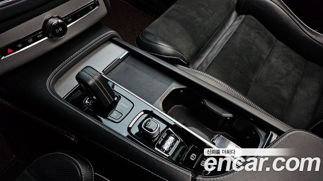 Volvo XC90 (II) T8 R-Design Hybrid 2021 — фото 9
