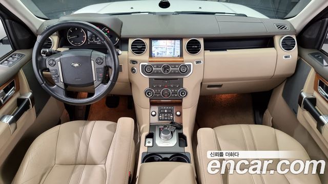 Land Rover Discovery 4 3.0 SDV6 SE 2016 — фото 7