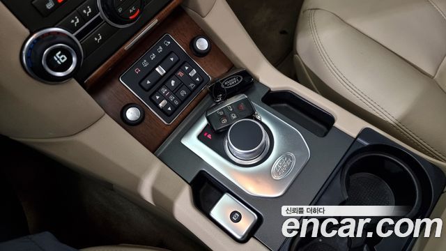 Land Rover Discovery 4 3.0 SDV6 SE 2016 — фото 9