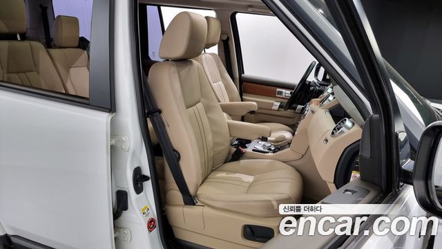 Land Rover Discovery 4 3.0 SDV6 SE 2016 — фото 16