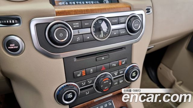 Land Rover Discovery 4 3.0 SDV6 SE 2016 — фото 20
