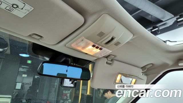 Land Rover Discovery 4 3.0 SDV6 SE 2016 — фото 21