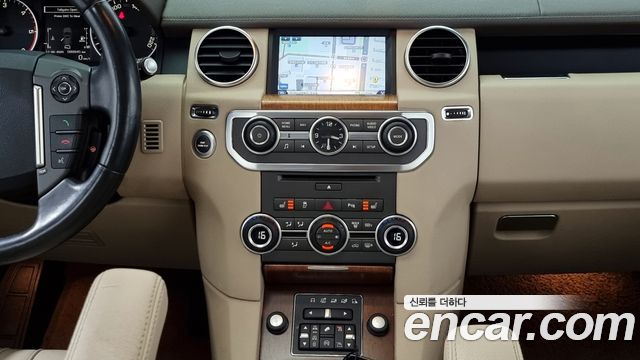 Land Rover Discovery 4 3.0 SDV6 SE 2016 — фото 23