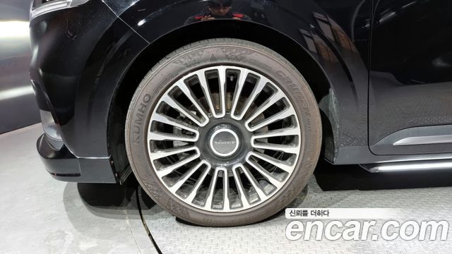 Kia Carnival (IV) Gasoline 7-seater Limousine(Special vehicle) 2022 — фото 5