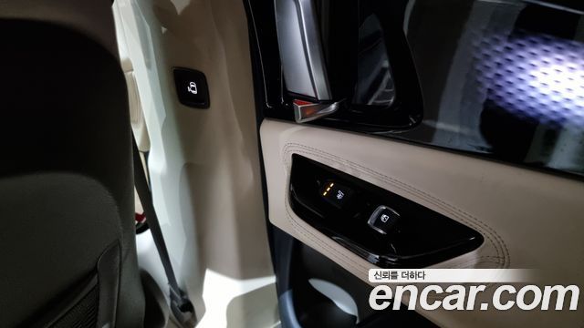 Kia Carnival (IV) Gasoline 7-seater Limousine(Special vehicle) 2022 — фото 18