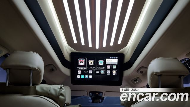 Kia Carnival (IV) Gasoline 7-seater Limousine(Special vehicle) 2022 — фото 19