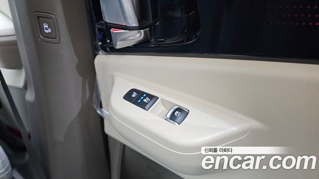 Kia Carnival (IV) Gasoline 7-Seater Hi Limousine Signature 2024 — фото 19