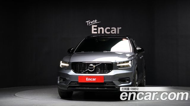 Volvo XC40 T4 R-Design 2019 — фото 3