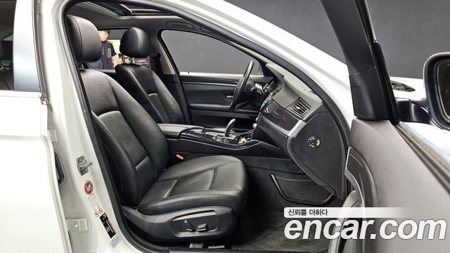 BMW 5 Series (F10) 520d xDrive 2014 — фото 10