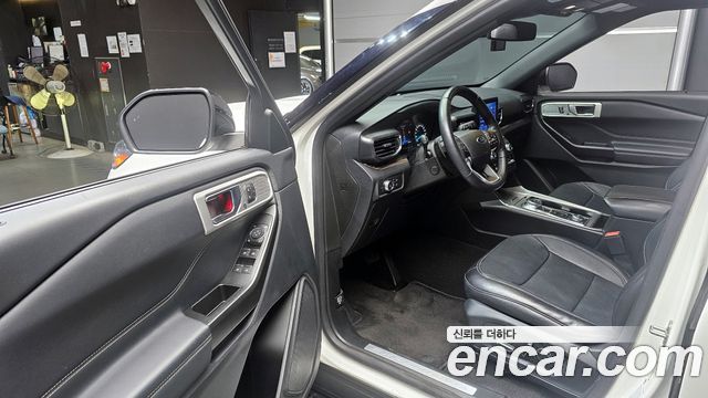 Ford Explorer (VI) 2.3 LimIted 4WD 2020 — фото 10