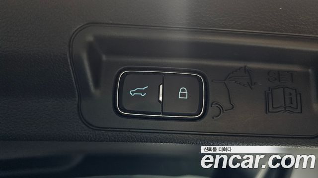 Ford Explorer (VI) 2.3 LimIted 4WD 2020 — фото 20