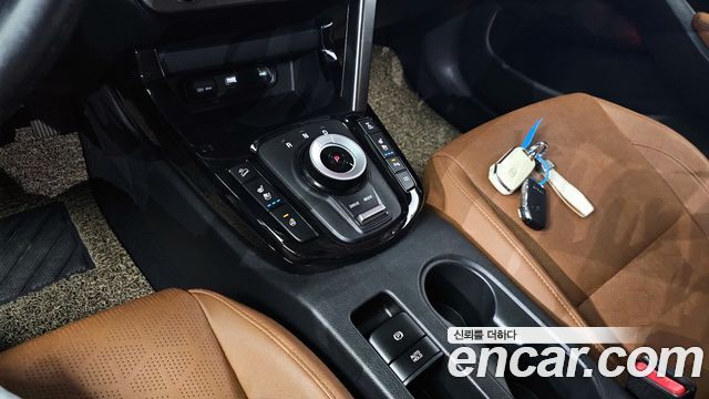 Kia Seltos Gasoline 1.6 Turbo 4WD Signature 2023 — фото 9