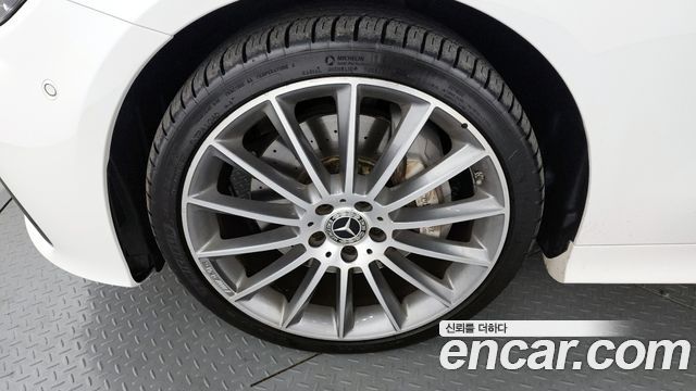Mercedes-Benz E-Class (W213) E450 4MATIC Coupe 2023 — фото 5