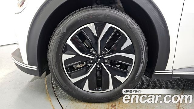Kia EV6 Long Range Air 2022 — фото 5