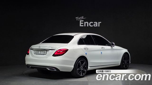 Mercedes-Benz C-Class (W205) C220 d 4MATIC Exclusive 2019 — фото 2
