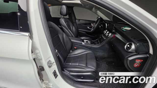 Mercedes-Benz C-Class (W205) C220 d 4MATIC Exclusive 2019 — фото 10