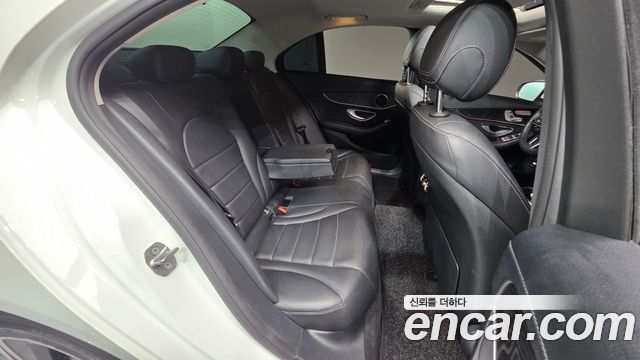 Mercedes-Benz C-Class (W205) C220 d 4MATIC Exclusive 2019 — фото 19