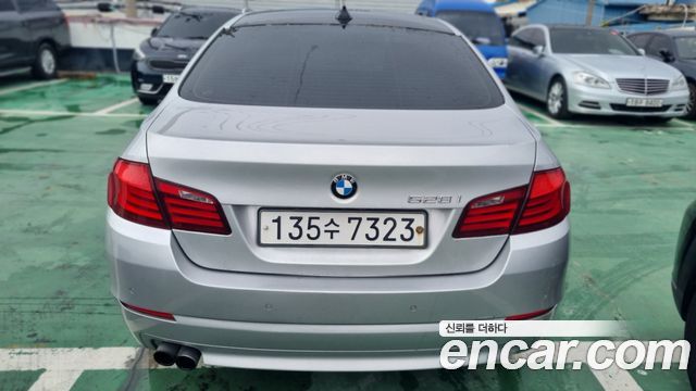 BMW 5 Series (F10) 528i 2012 — фото 2