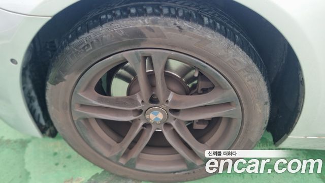 BMW 5 Series (F10) 528i 2012 — фото 17