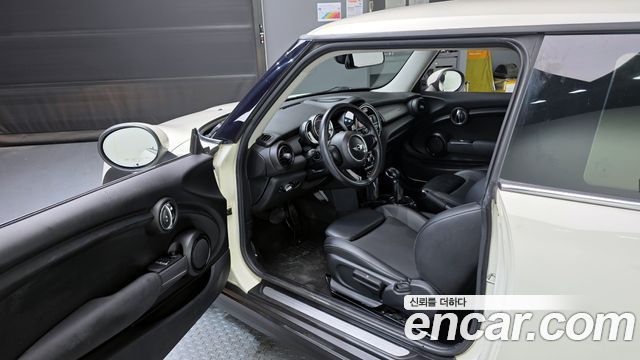 MINI Cooper Standard Third Generation 2015 — фото 10