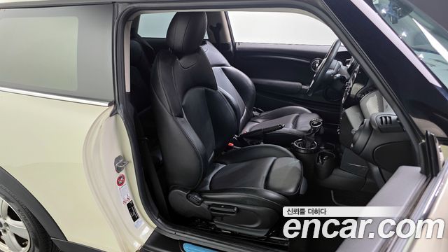MINI Cooper Standard Third Generation 2015 — фото 12