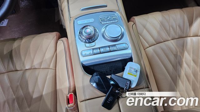 Genesis G90 (RS4) Gasoline 3.5 Turbo AWD 2022 — фото 9